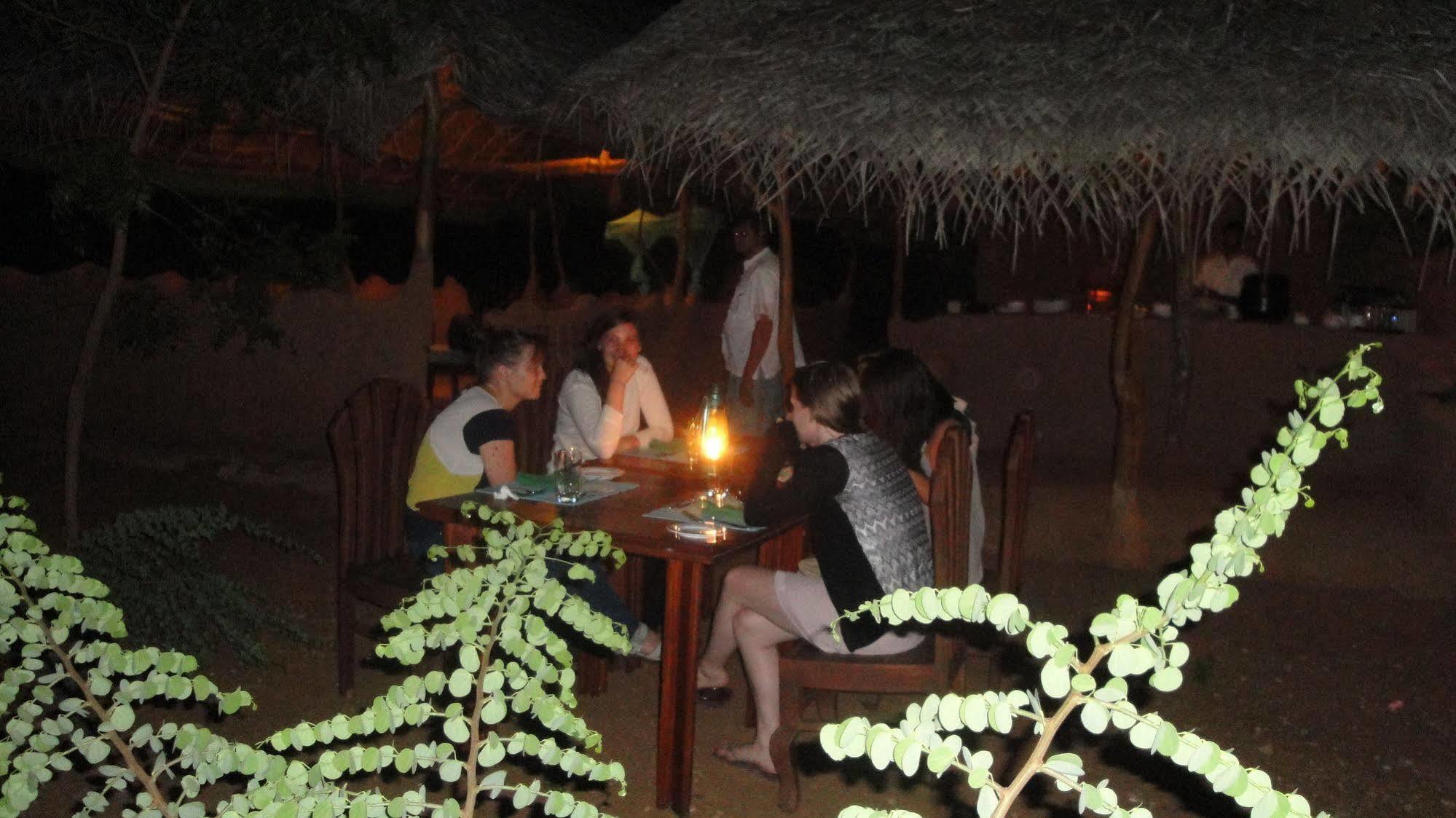Yala Beddegama Eco Hotell Kataragama Exteriör bild